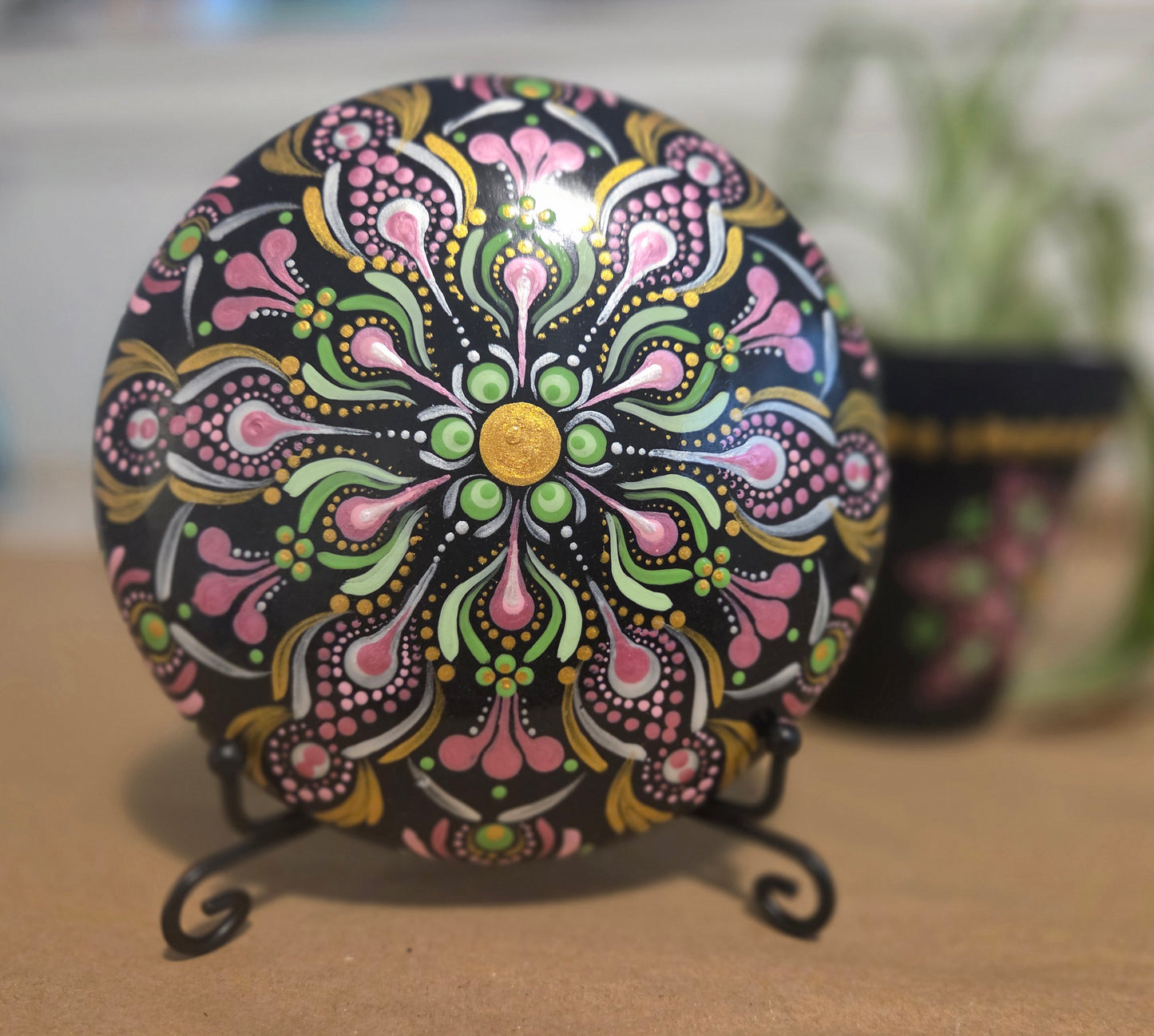 Set of 2 Metal Rock Display Stand – 4" & 5" Height